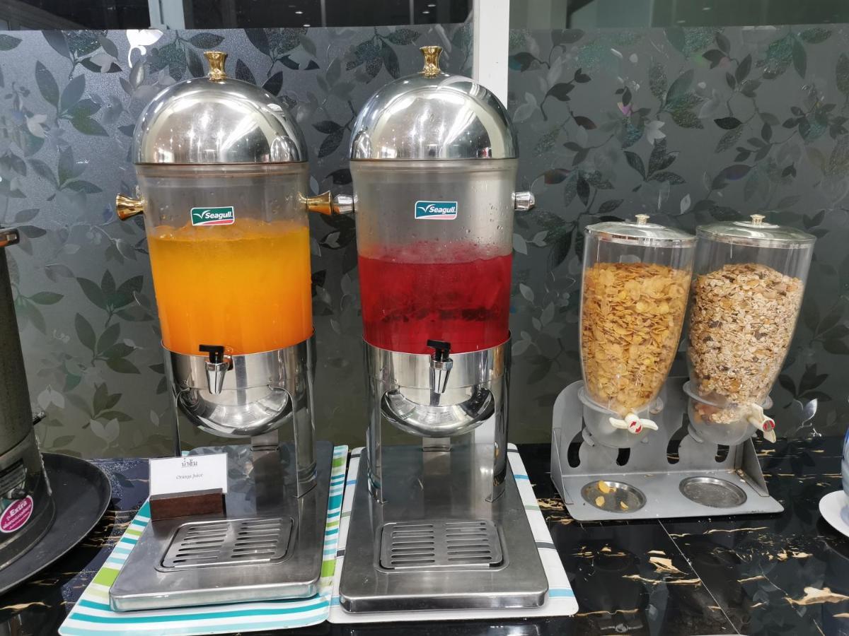 Morakot Twin Chumphon Hotel Eksteriør billede