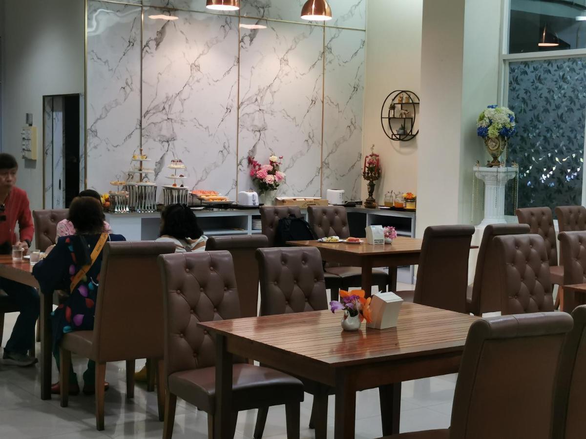Morakot Twin Chumphon Hotel Eksteriør billede