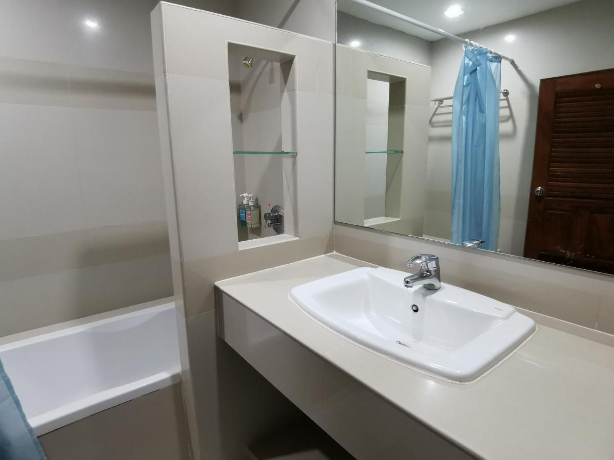 Morakot Twin Chumphon Hotel Eksteriør billede