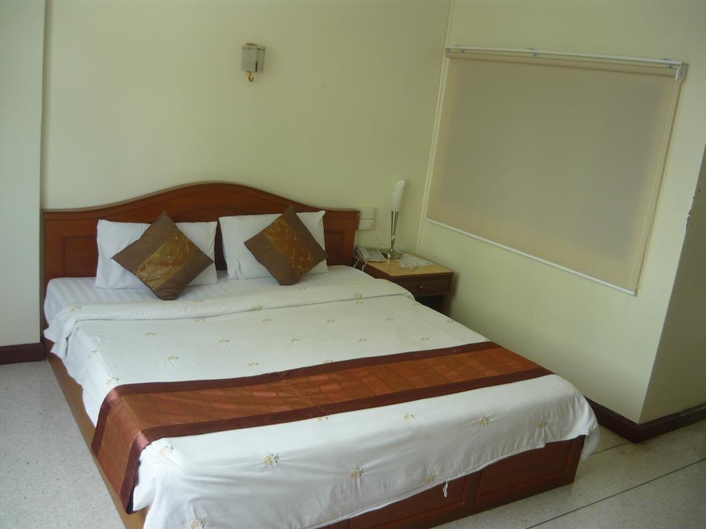 Morakot Twin Chumphon Hotel Eksteriør billede