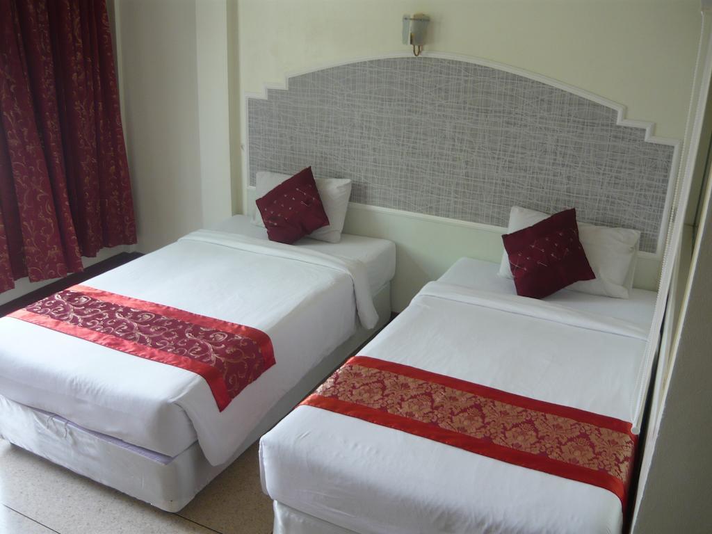 Morakot Twin Chumphon Hotel Værelse billede
