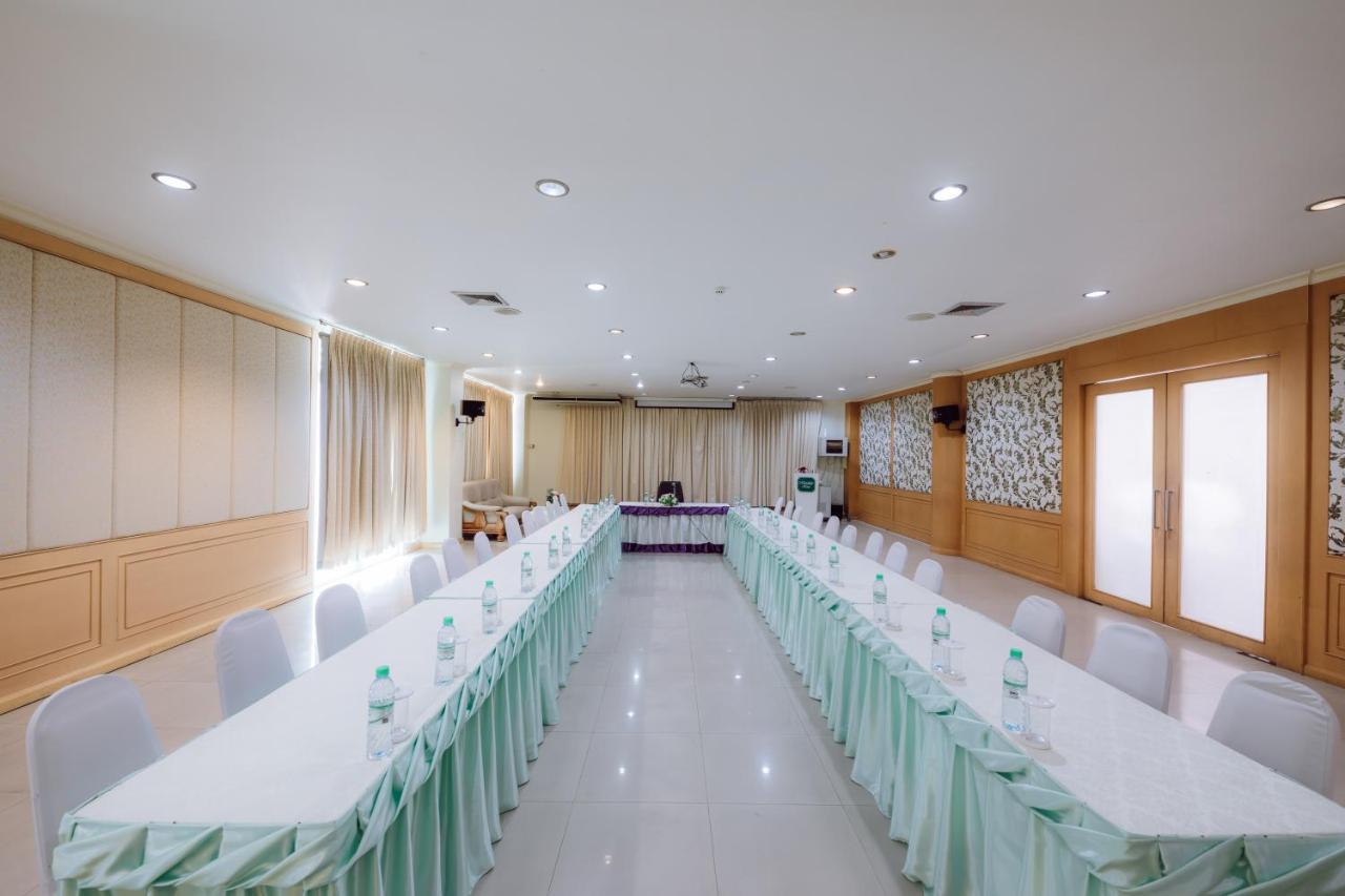Morakot Twin Chumphon Hotel Eksteriør billede